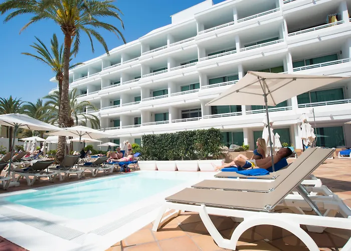 Akeah Broncemar Hotel 4*