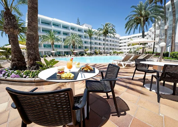 Akeah Broncemar Hotel