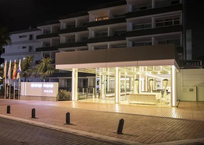 Akeah Broncemar Otel
