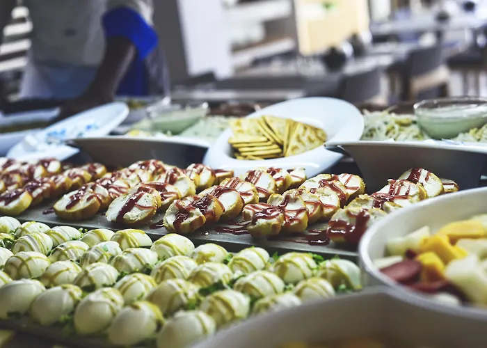 Hotel Akeah Broncemar