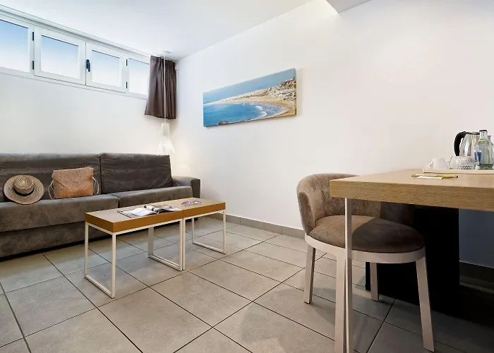 Akeah Broncemar Playa del Inglés