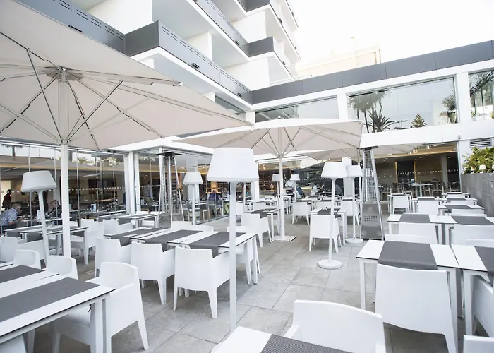 Hotel Akeah Broncemar